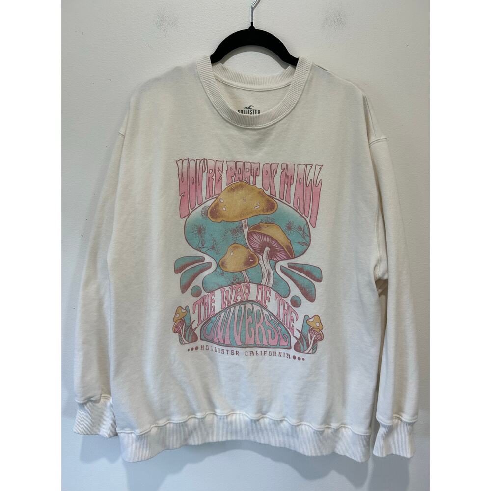 Hollister graphic sweatshirt size M cream crew neck